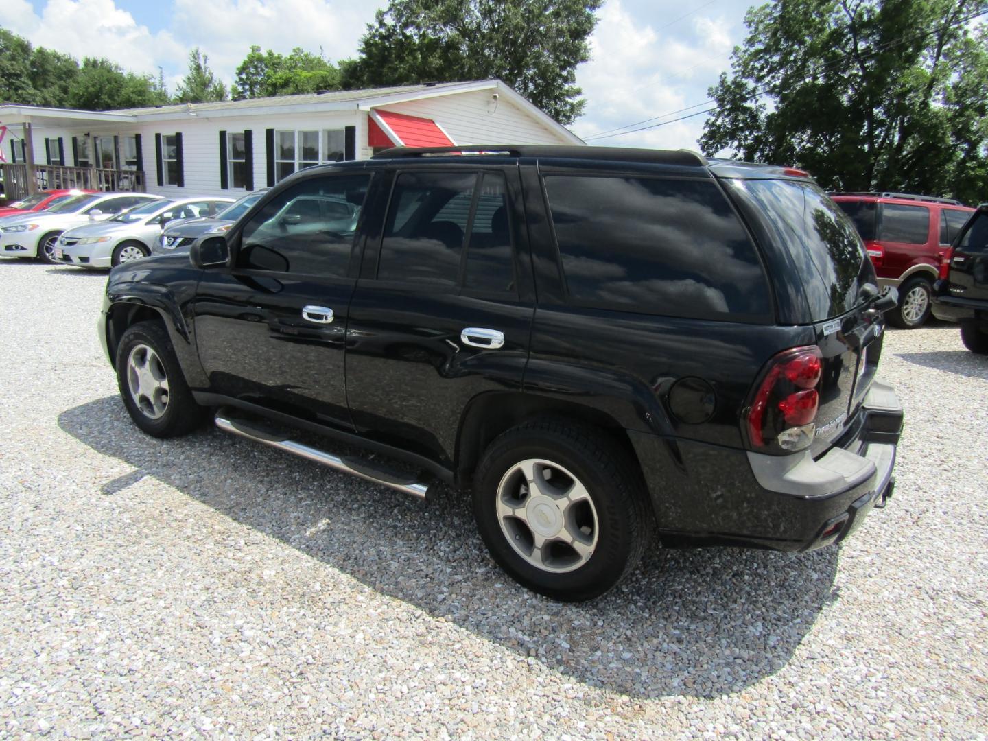 2007 Black /Black Chevrolet TrailBlazer LS1 2WD (1GNDS13S472) with an 4.2L L6 DOHC 24V engine, Automatic transmission, located at 15016 S Hwy 231, Midland City, AL, 36350, (334) 983-3001, 31.306210, -85.495277 - Photo#5